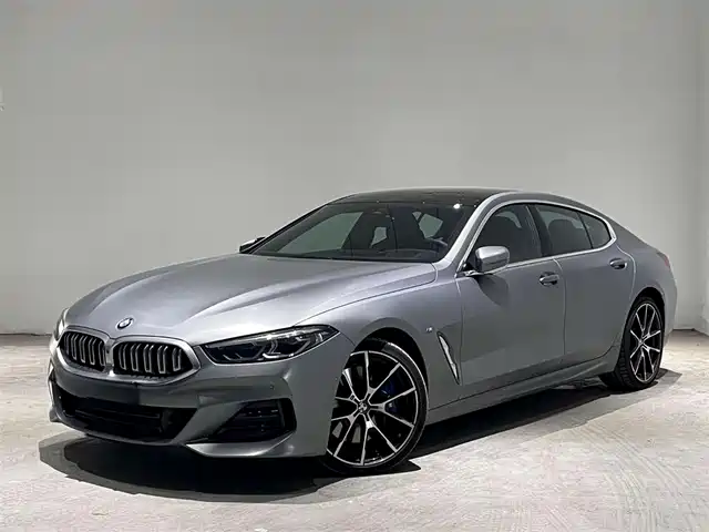 BMW 8 SERIES