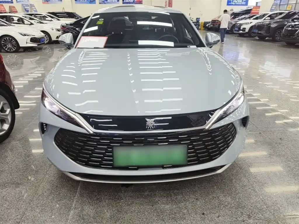 BYD Qin L 2025 DM-i Smart Drive Edition 120KM Surpassing фото 3