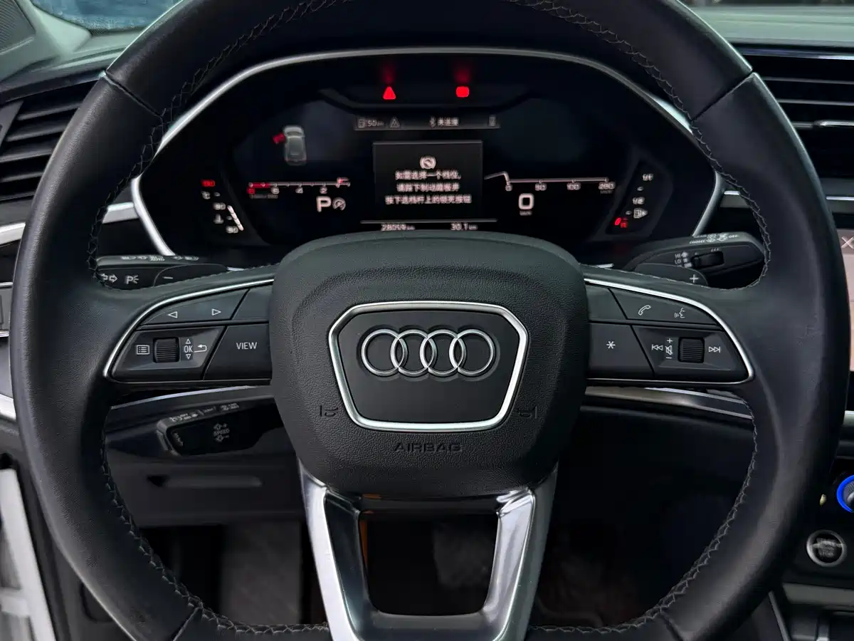 Audi Q3 2023 35 TFSI Fashion Dynamic (1.4T) фото 14