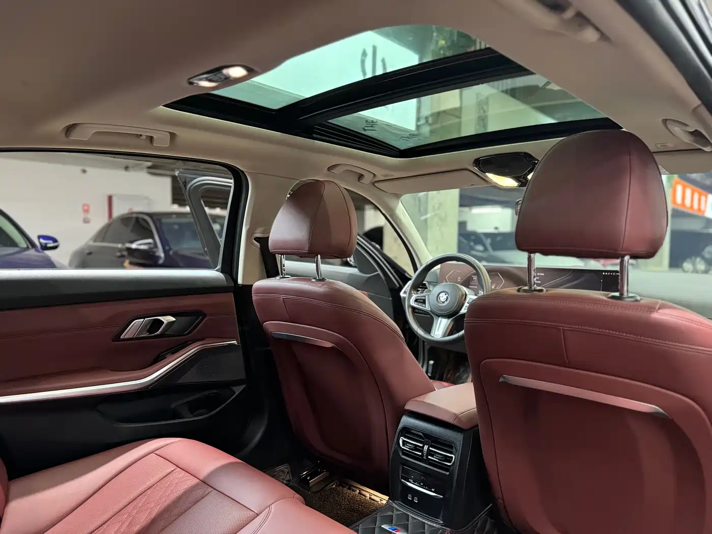 BMW 3 Series 2023 325Li M Sport Package фото 27