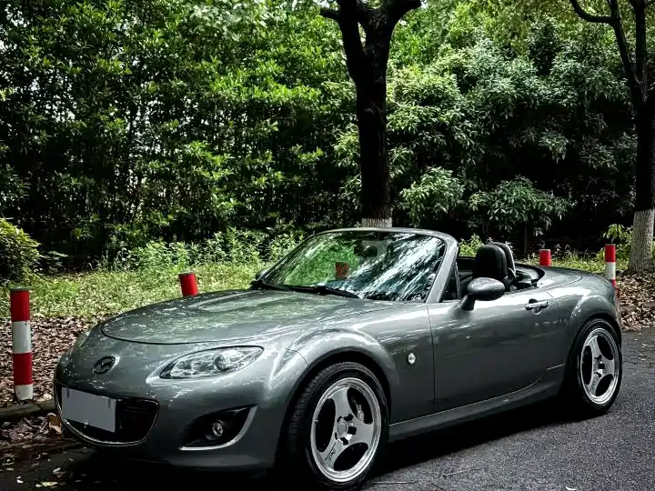 Mazda MX-5 2010 2009 2.0