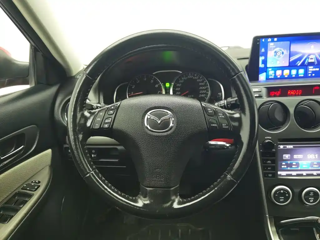 Photo 11 - Mazda 6