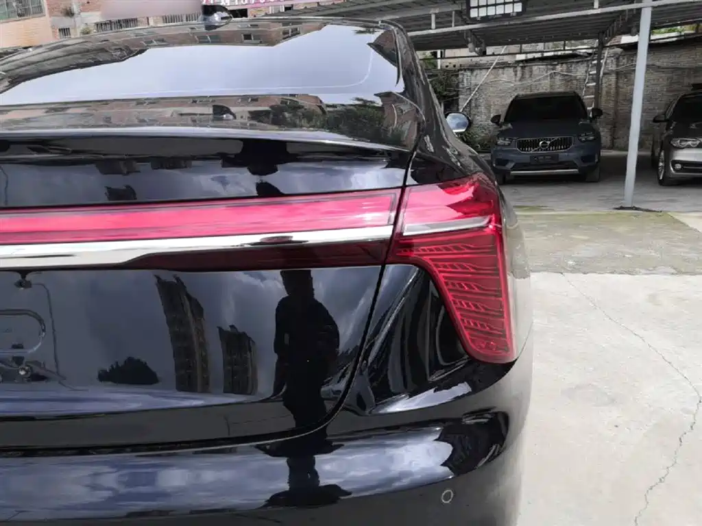 Hongqi H5 2024 2.0T Automatic Smart Connect Flag Enjoy Edition фото 8