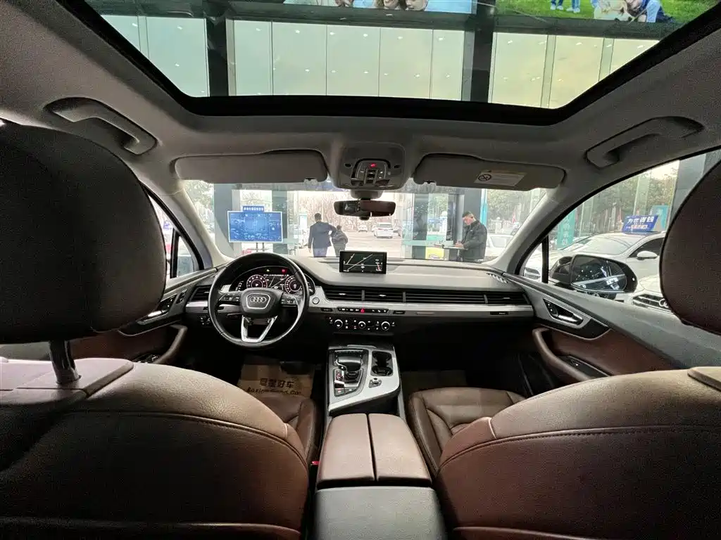 Audi Q7 2018 40 TFSI Comfort фото 5