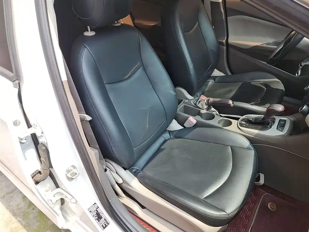 Chevrolet Cruze 2016 1.5L Automatic Fashion Sunroof Edition фото 25