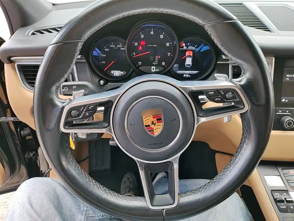 Porsche Macan 2017 Macan 2.0T фото 11