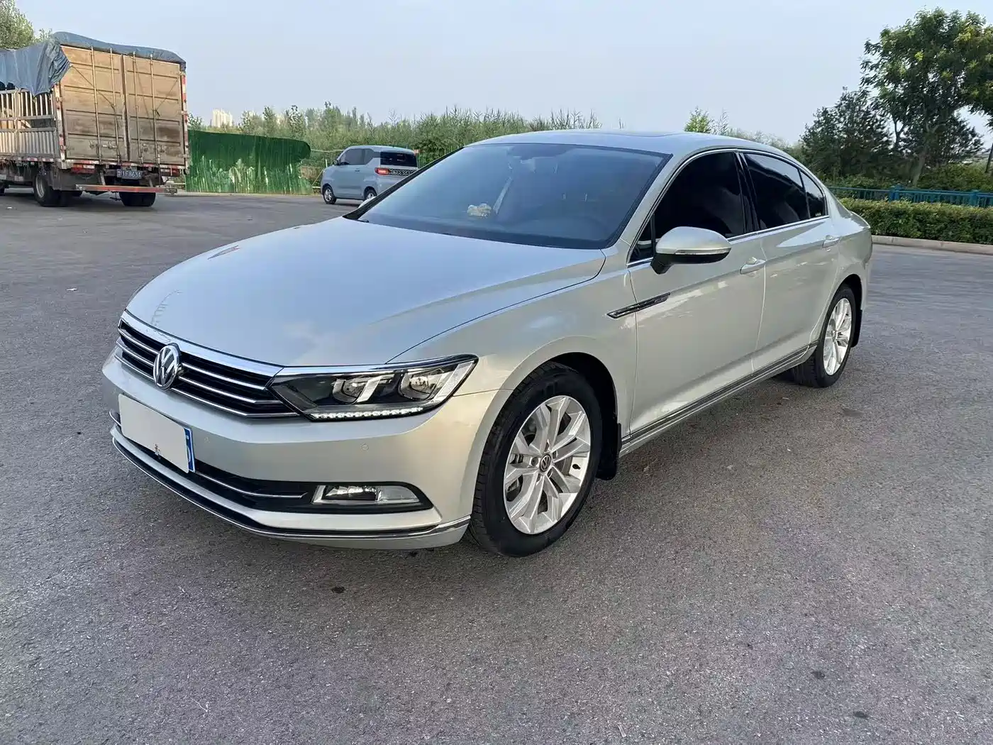 Photo 1 - Volkswagen Magotan