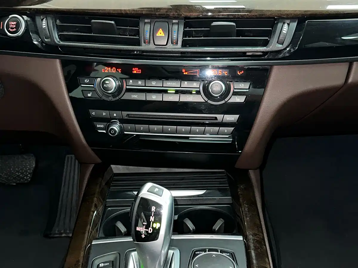 BMW X5 (Import) 2017 xDrive28i фото 14