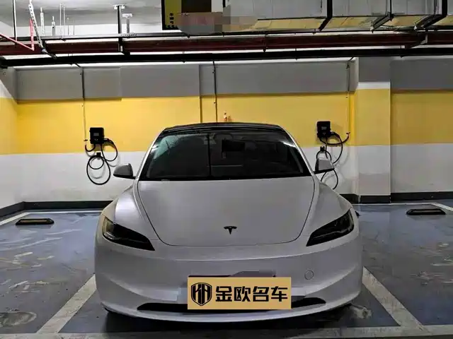 Tesla Model 3 2023