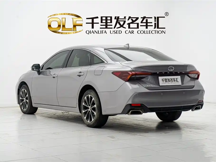 Toyota Avalon 2023 2.0L Premium Selection фото 6