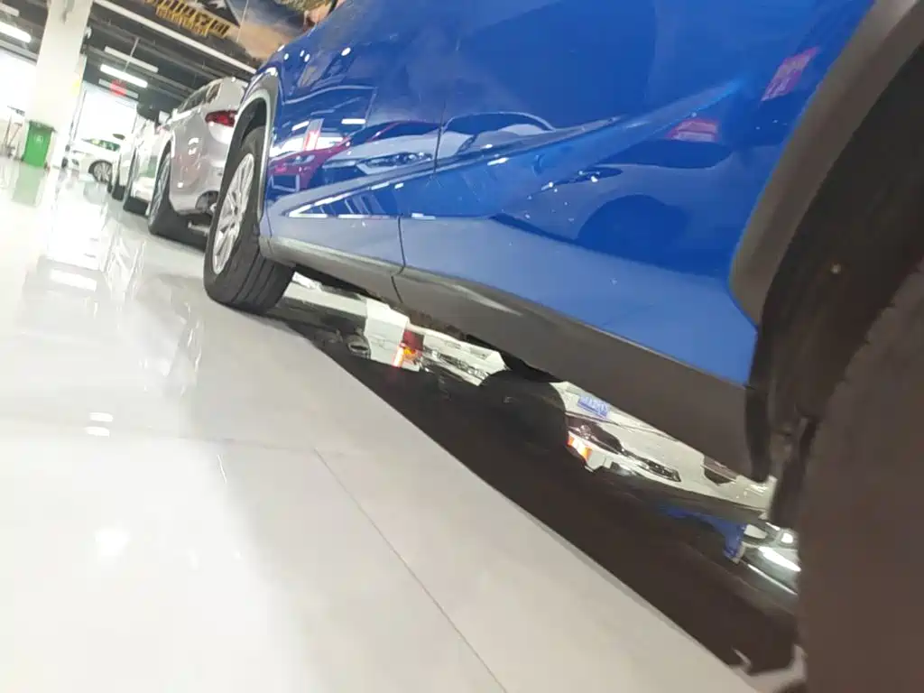 Фото 22 - Lexus NX