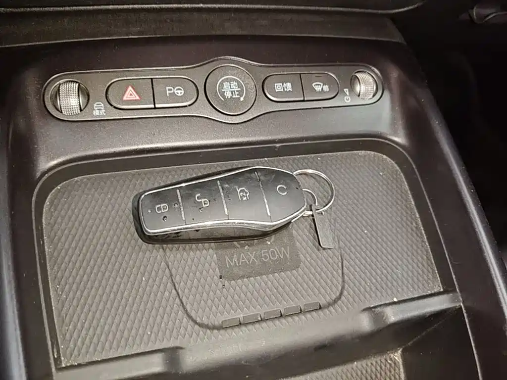 BYD Dolphin 2025 Smart Drive Edition 410km Fashion Version фото 9