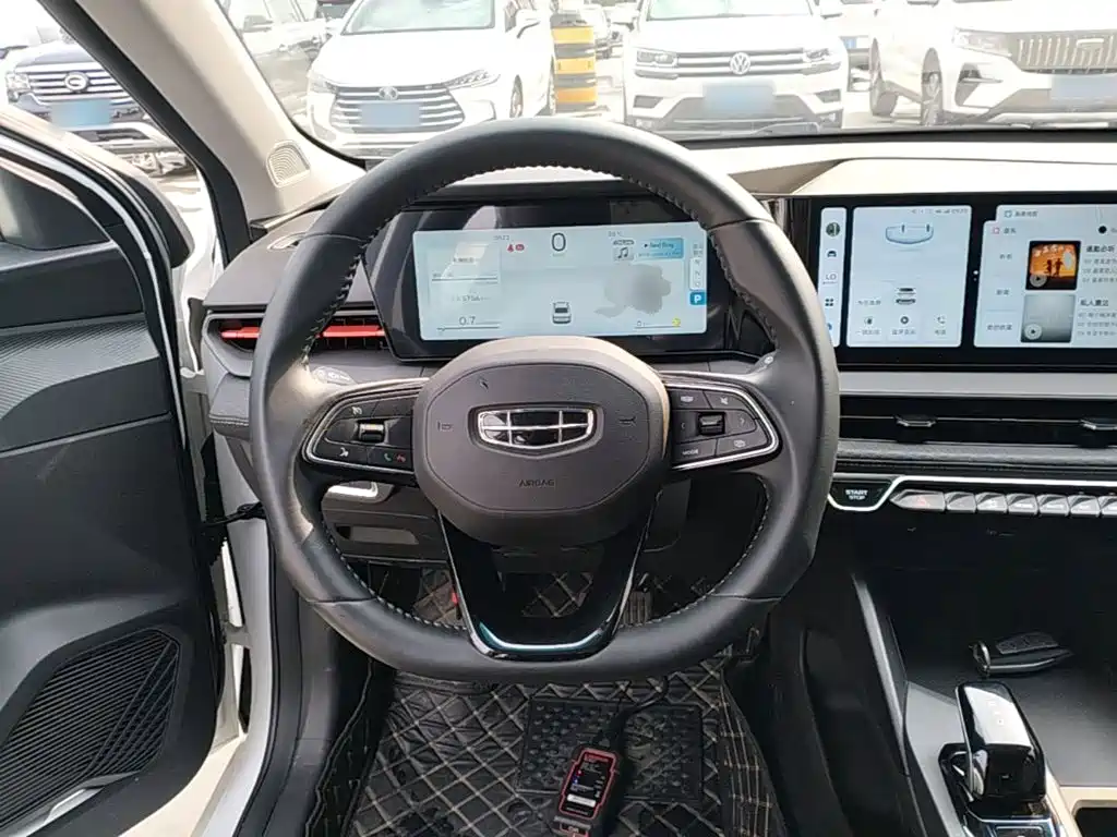 Фото 11 - Geely Binrui