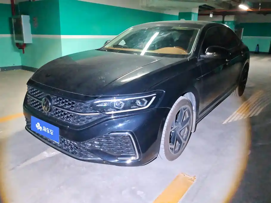 Volkswagen Passat 2024 380TSI Starlight Luxury Edition