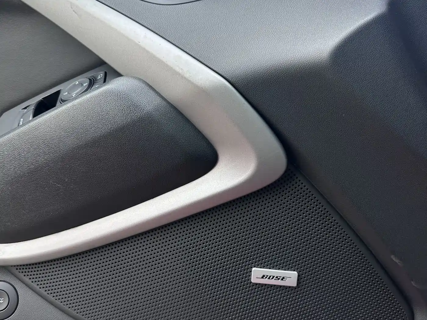 Chevrolet Camaro 2017 2.0T RS фото 10
