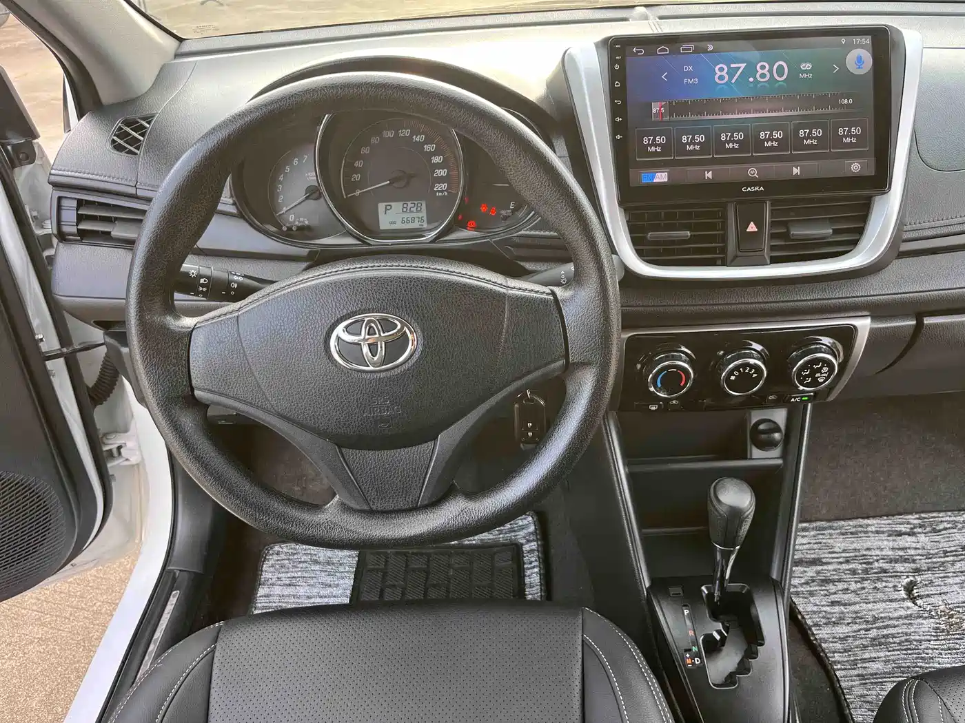 Toyota YARiS L Zhi Xiang 2020 1.5L CVT Leading Edition фото 13