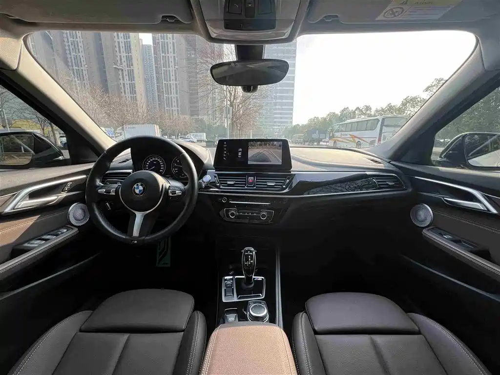 BMW 1-SERIES