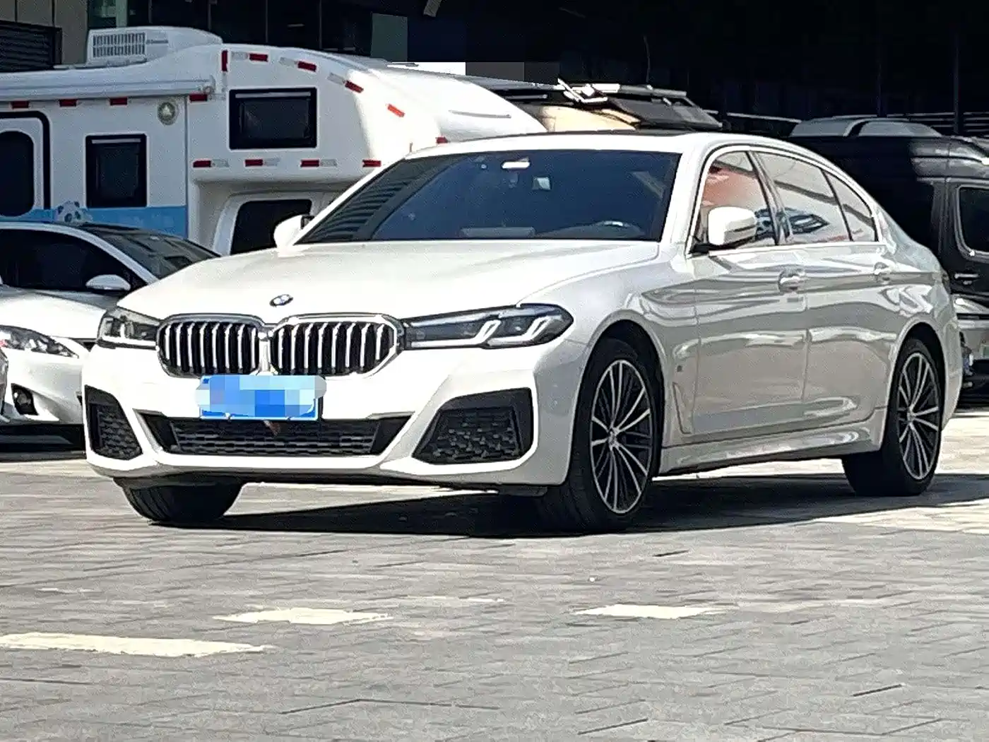 BMW BMW 5 Series 2023 530Li Leading M Sport Package
