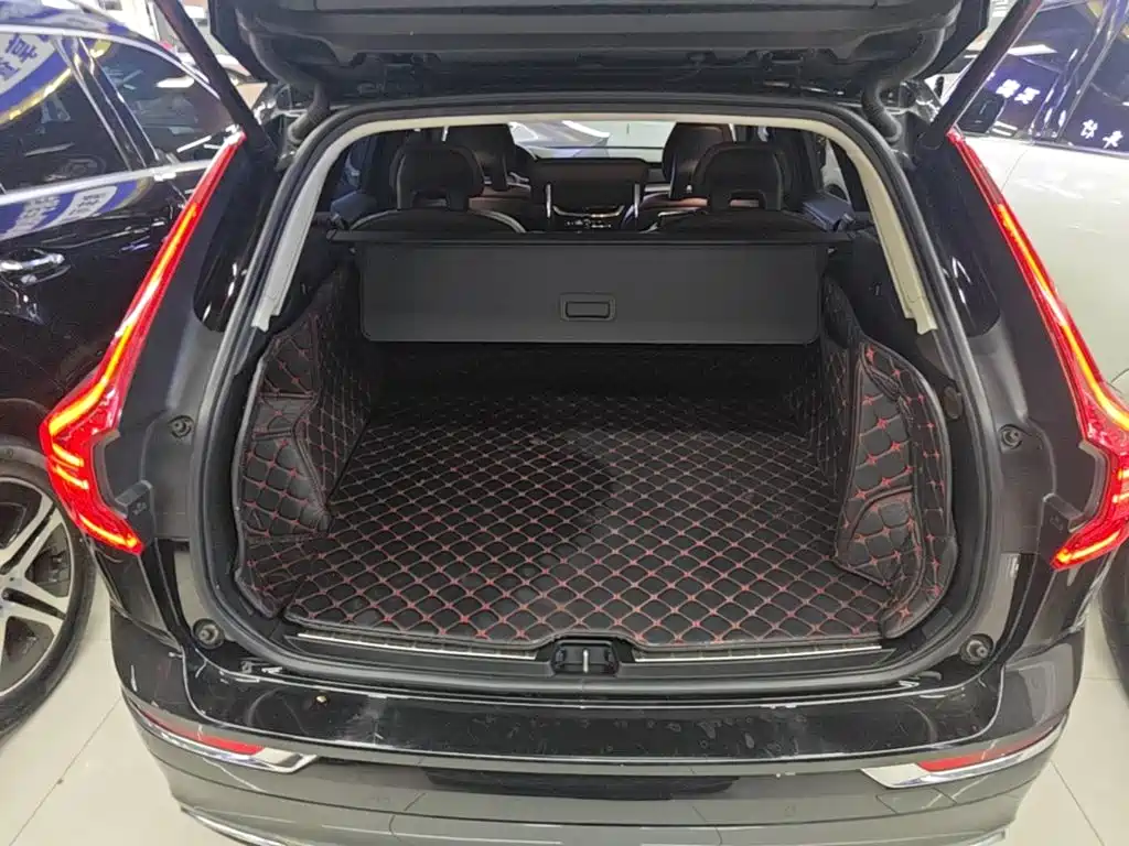 Фото 19 - Volvo XC60