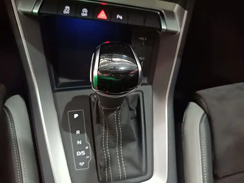 Audi Q3 2019 40 TFSI Fashion Dynamic фото 14
