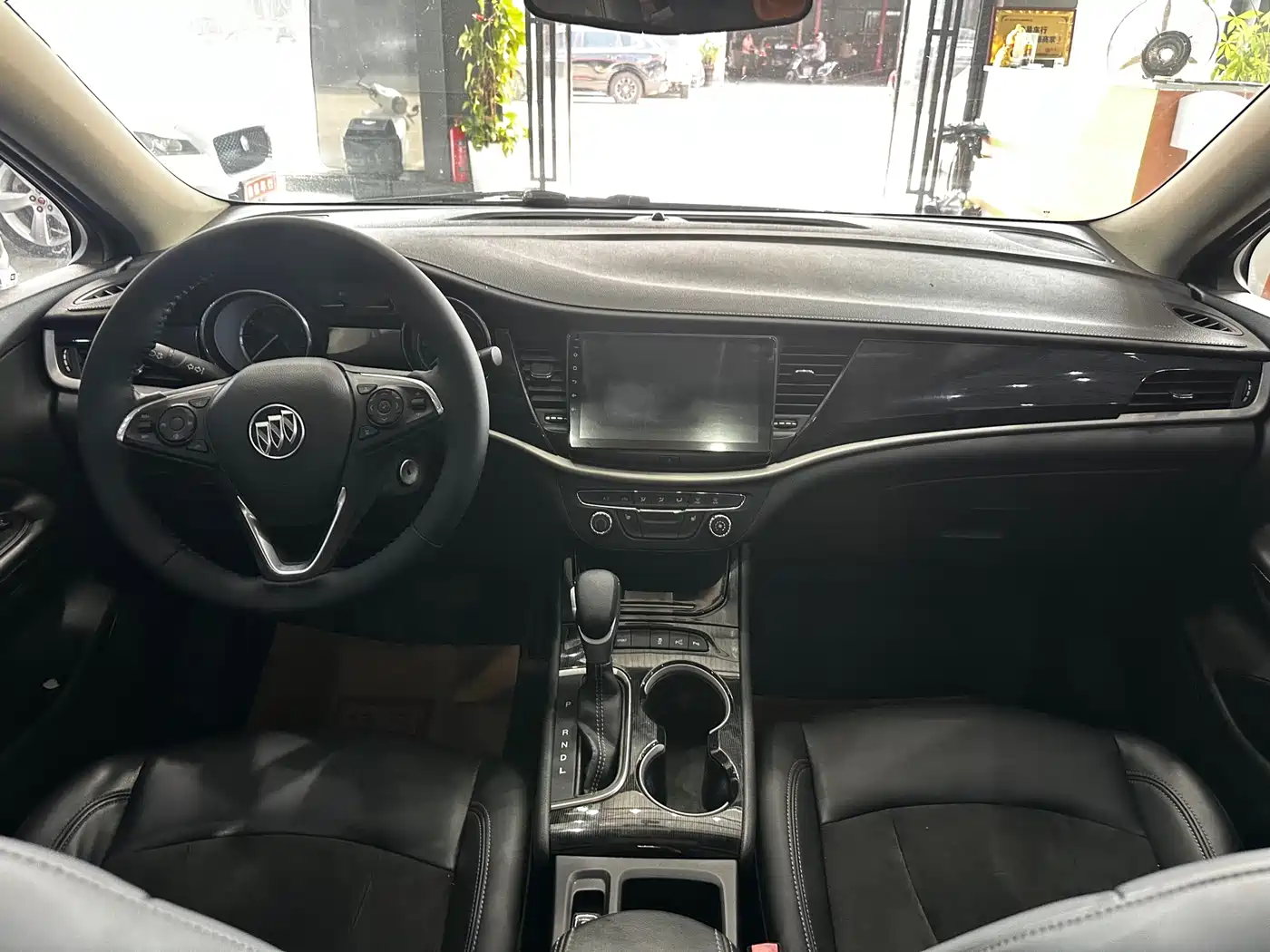 Buick Verano 2015 Sedan 20T Dual-clutch Elite фото 9