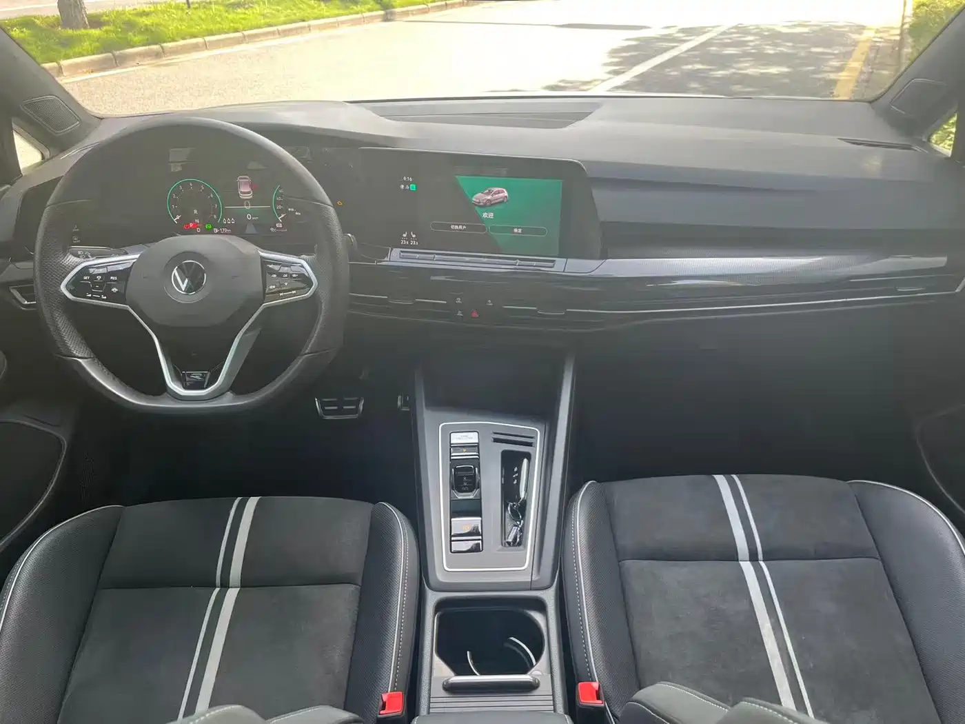 Volkswagen Golf 2021 280TSI DSG R-Line фото 11