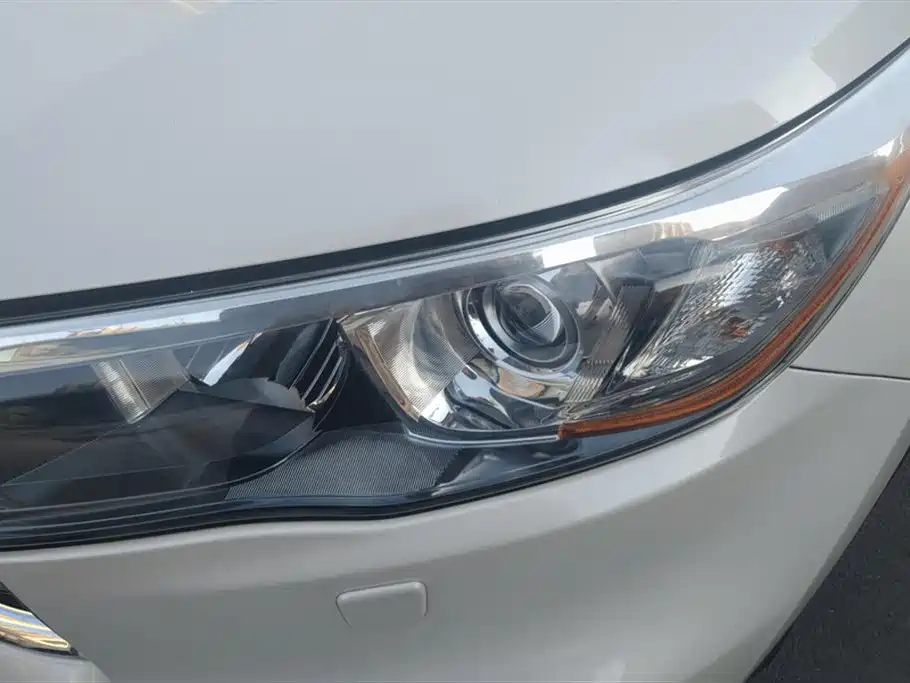 Toyota Highlander 2015 2.0T AWD Ultimate Edition 7-seater фото 5
