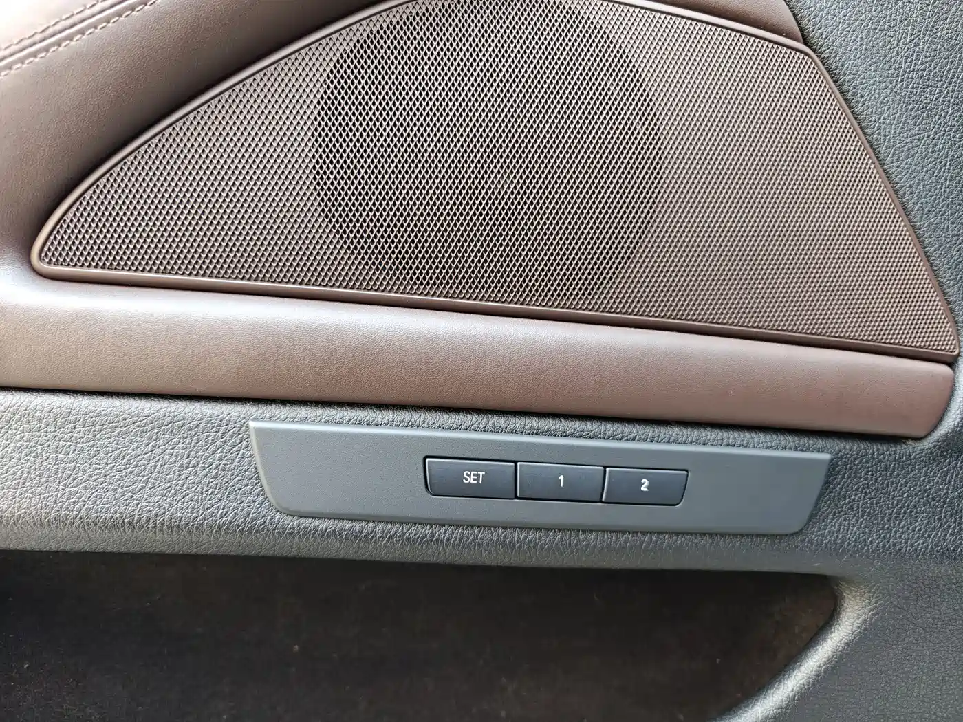 BMW 5 Series 2014 525Li Luxury Design Package фото 20
