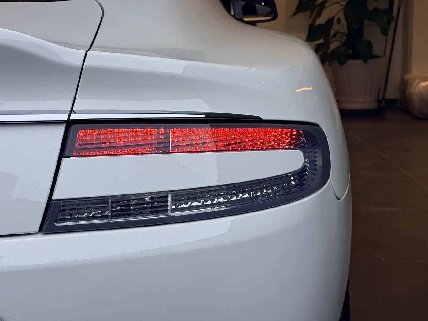 Aston Martin Rapide 2013 6.0L S фото 6