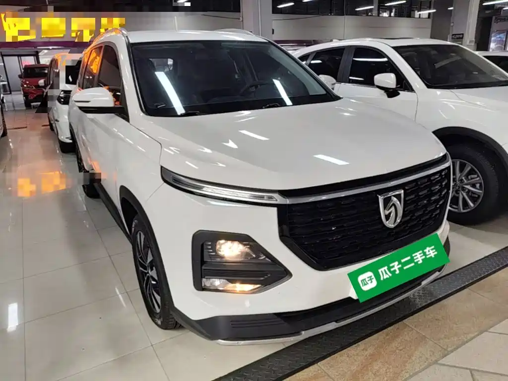Baojun 530 2021 2021 Global Anniversary Edition 1.5T CVT Luxury 7-seater