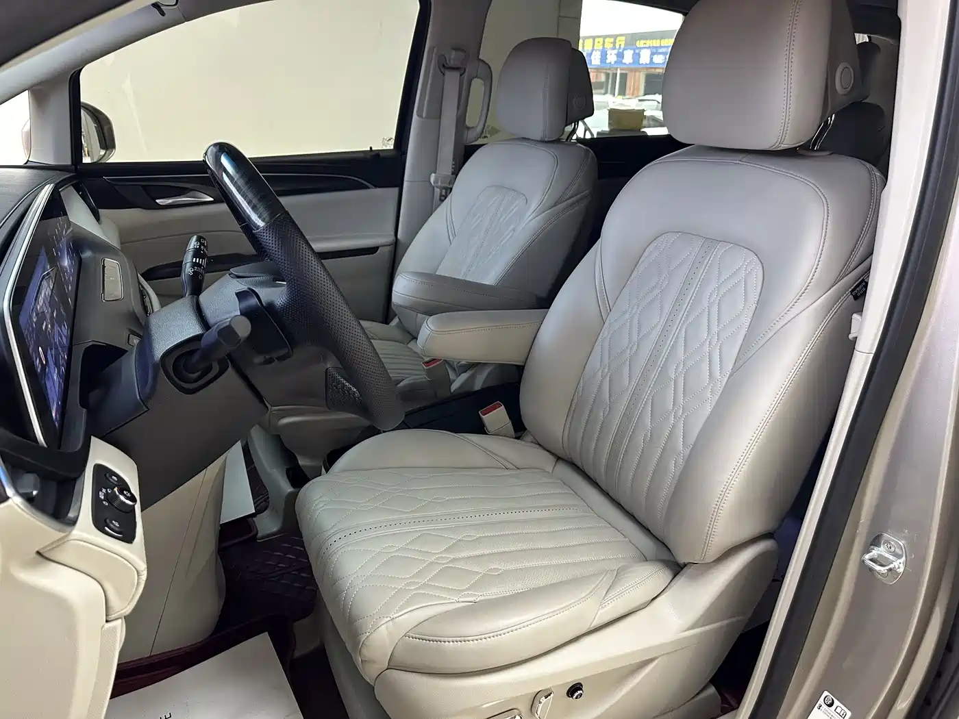 Buick GL8 2023 ES Landmaster Comfort фото 24