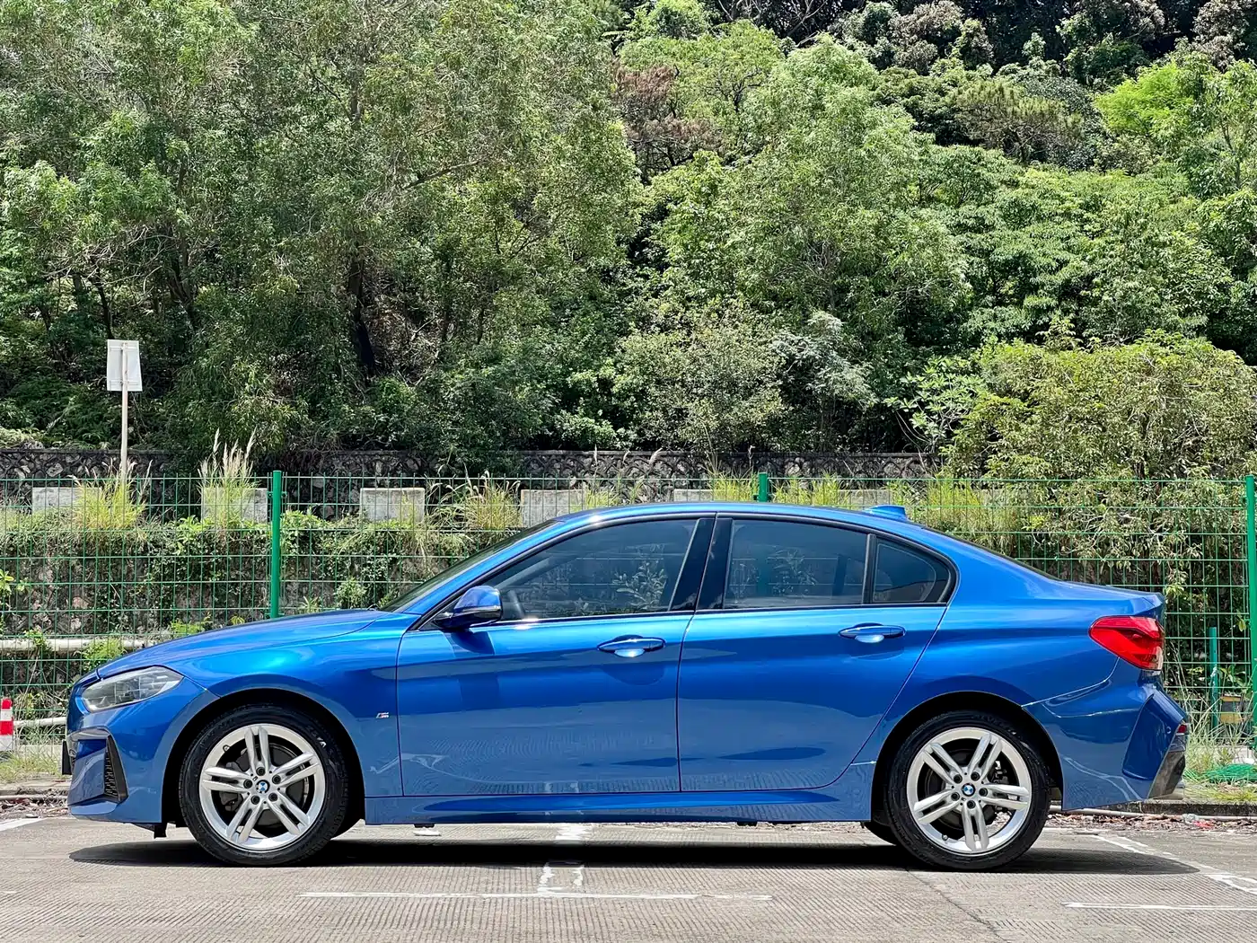 BMW 1 Series 2019 118i M Sport Package фото 4