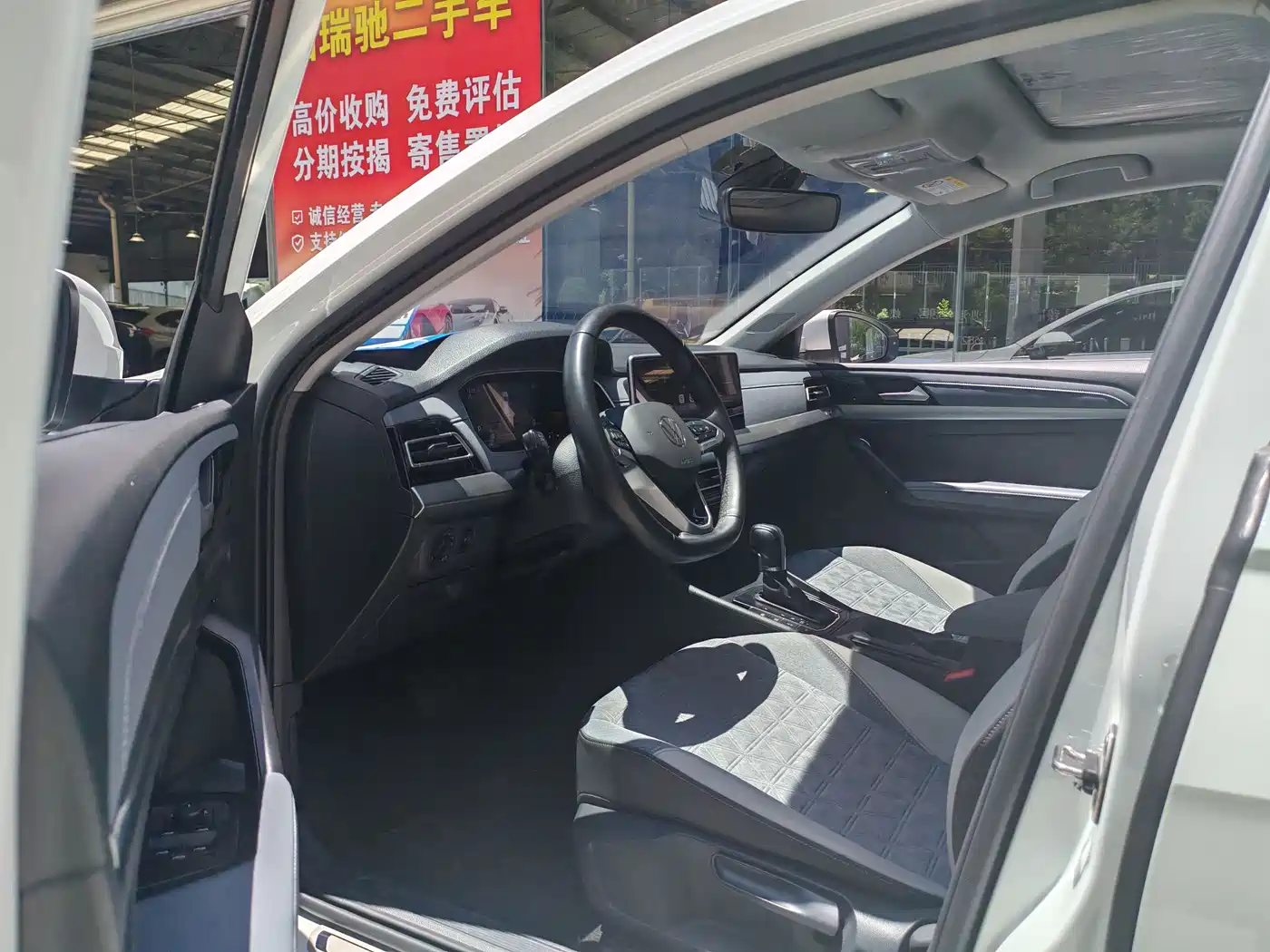 Volkswagen Lavida 2023 280TSI DSG Comfort Edition фото 9