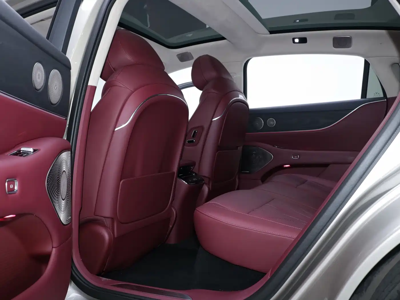 Voyah Auto VOYAH Zhuiguang L 2025 2025 Mid-configuration Model