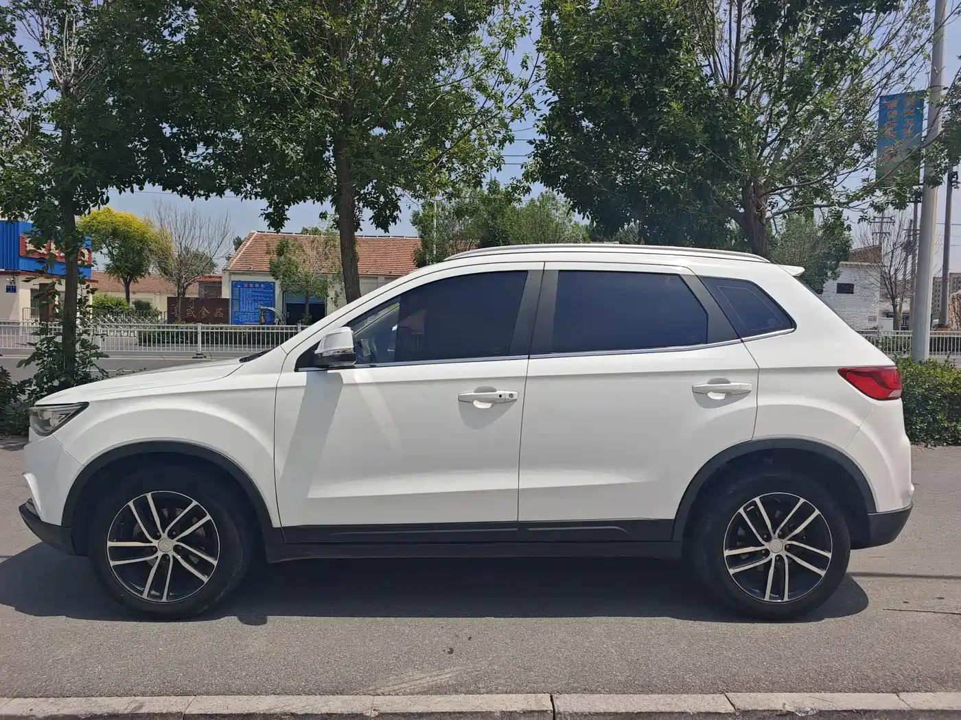 Besturn X40 2018 2018 Internet Celebrity Edition 1.6L Automatic Luxury