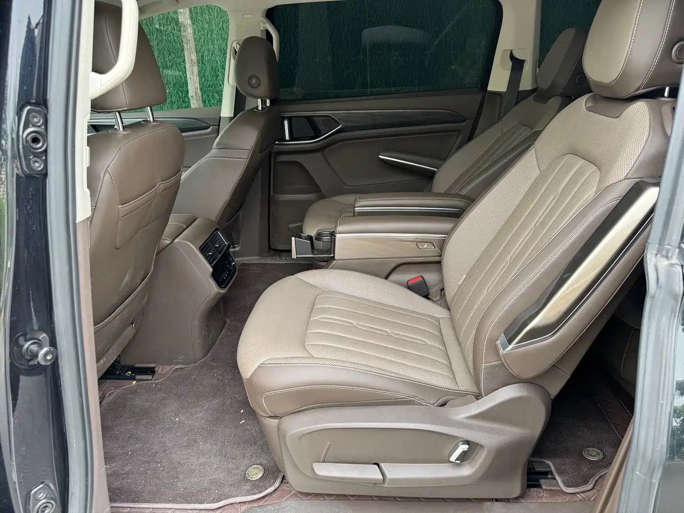 Volkswagen Viloran 2022 380TSI Premium Edition фото 6