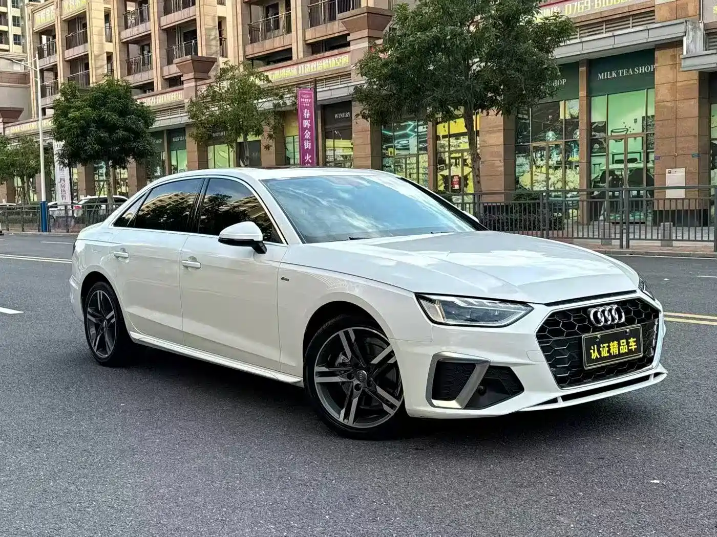 Audi A4L 2022 40 TFSI Luxury Dynamic фото 3