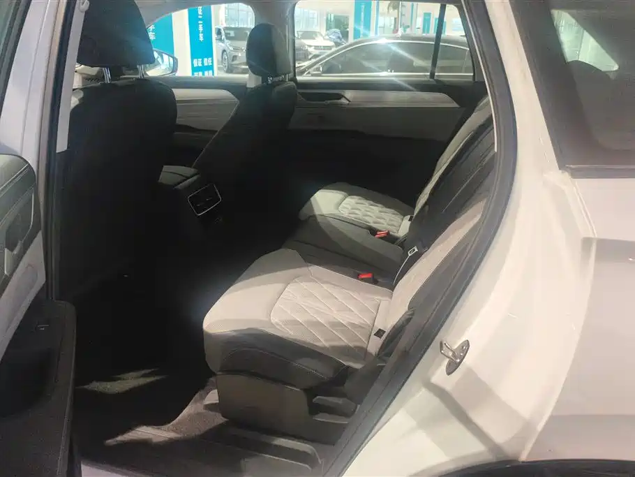 Volkswagen Talagon 2024 380TSI 4WD R-Line Cruise Shared Edition фото 11