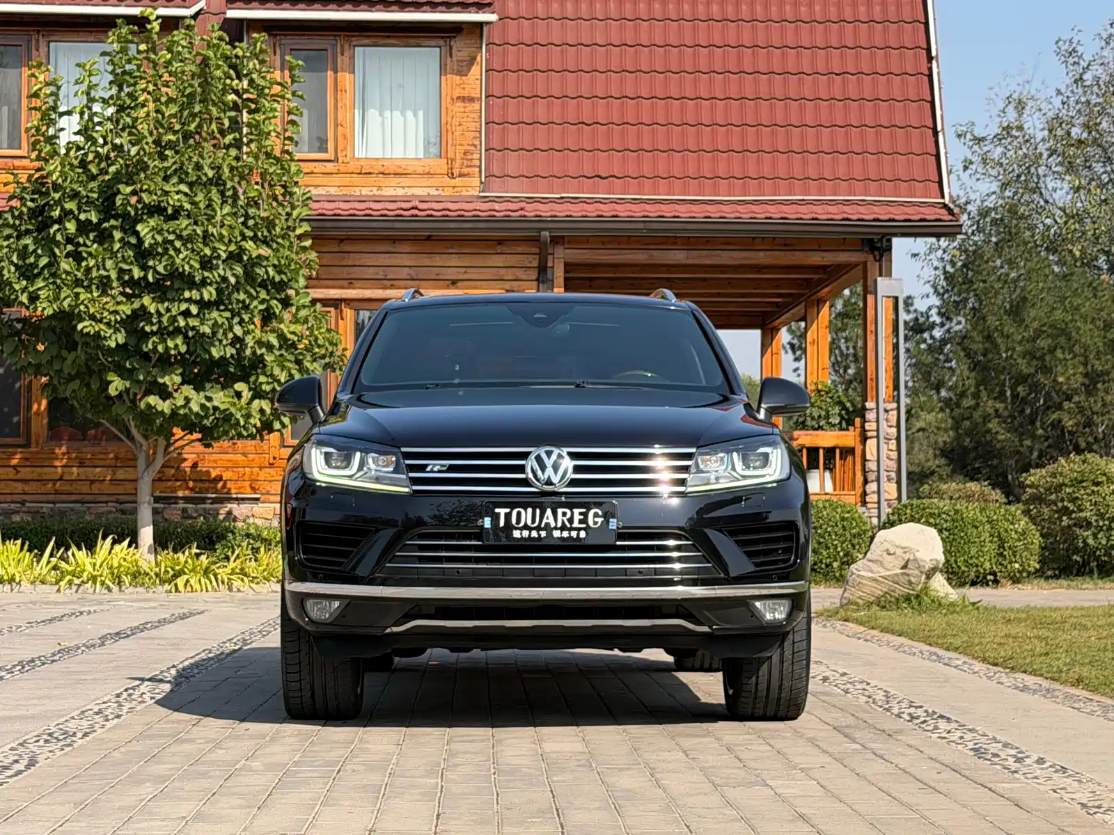 Фото 2 - Volkswagen Touareg