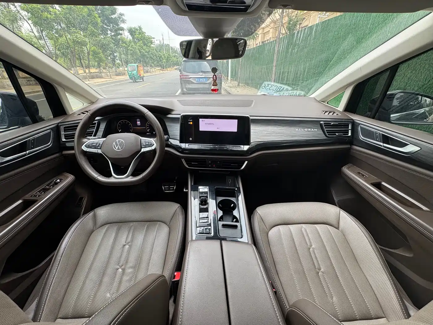 Volkswagen Viloran 2022 380TSI Premium Edition фото 5