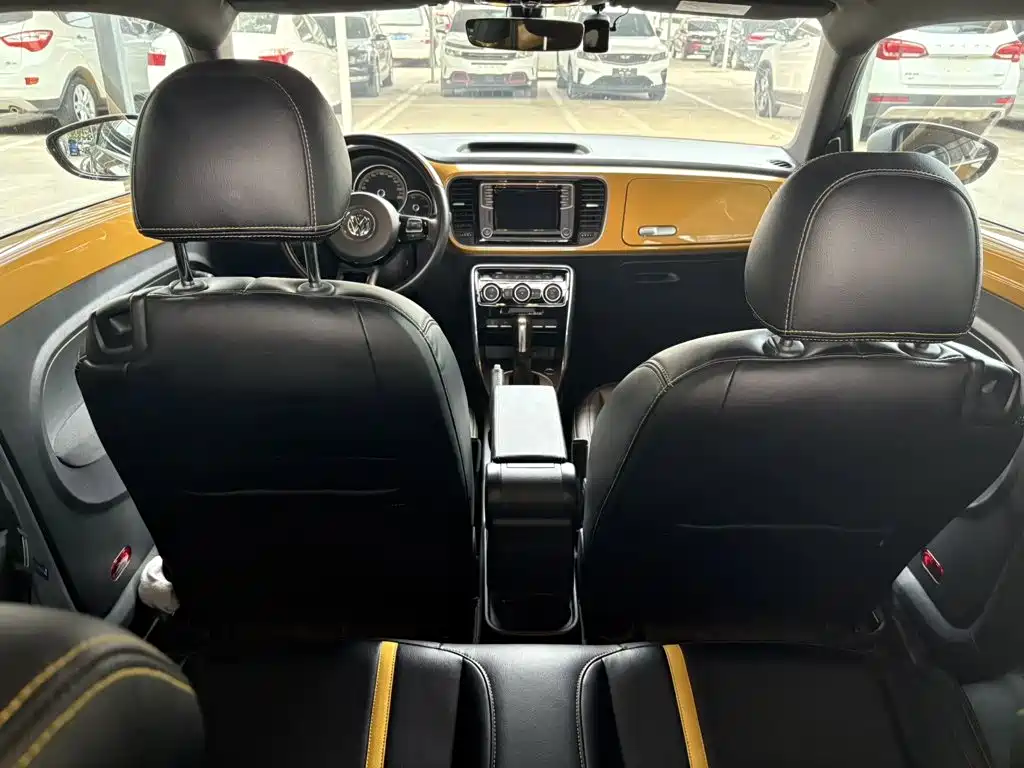 Фото 7 - Volkswagen Beetle