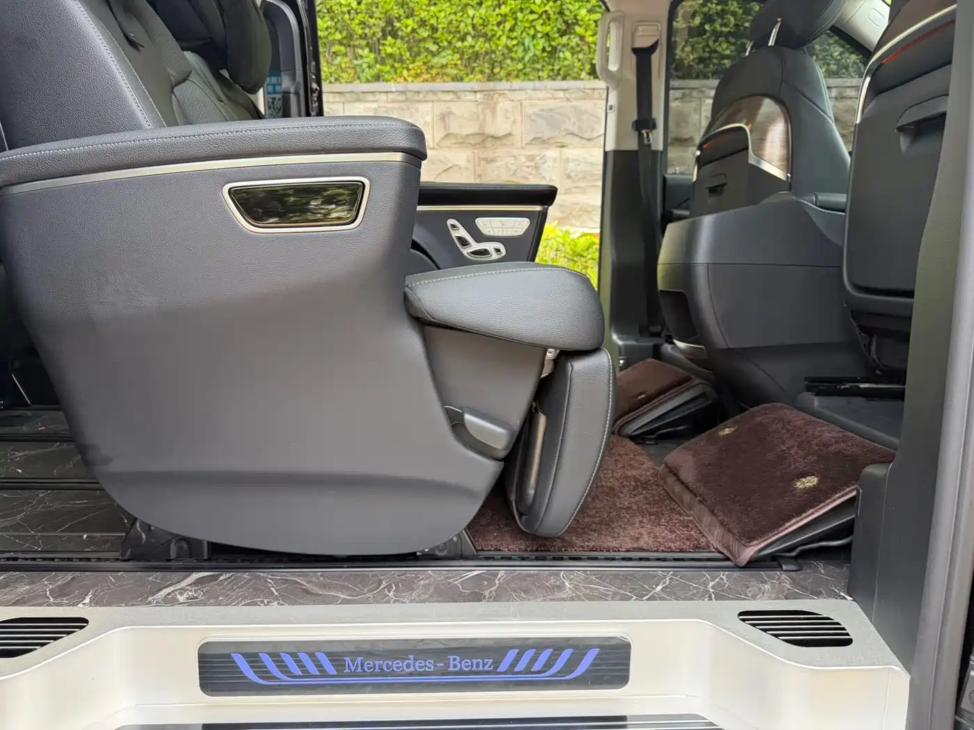 Mercedes-Benz V-Class 2022 V 260 L Long Wheelbase Luxury Edition фото 19