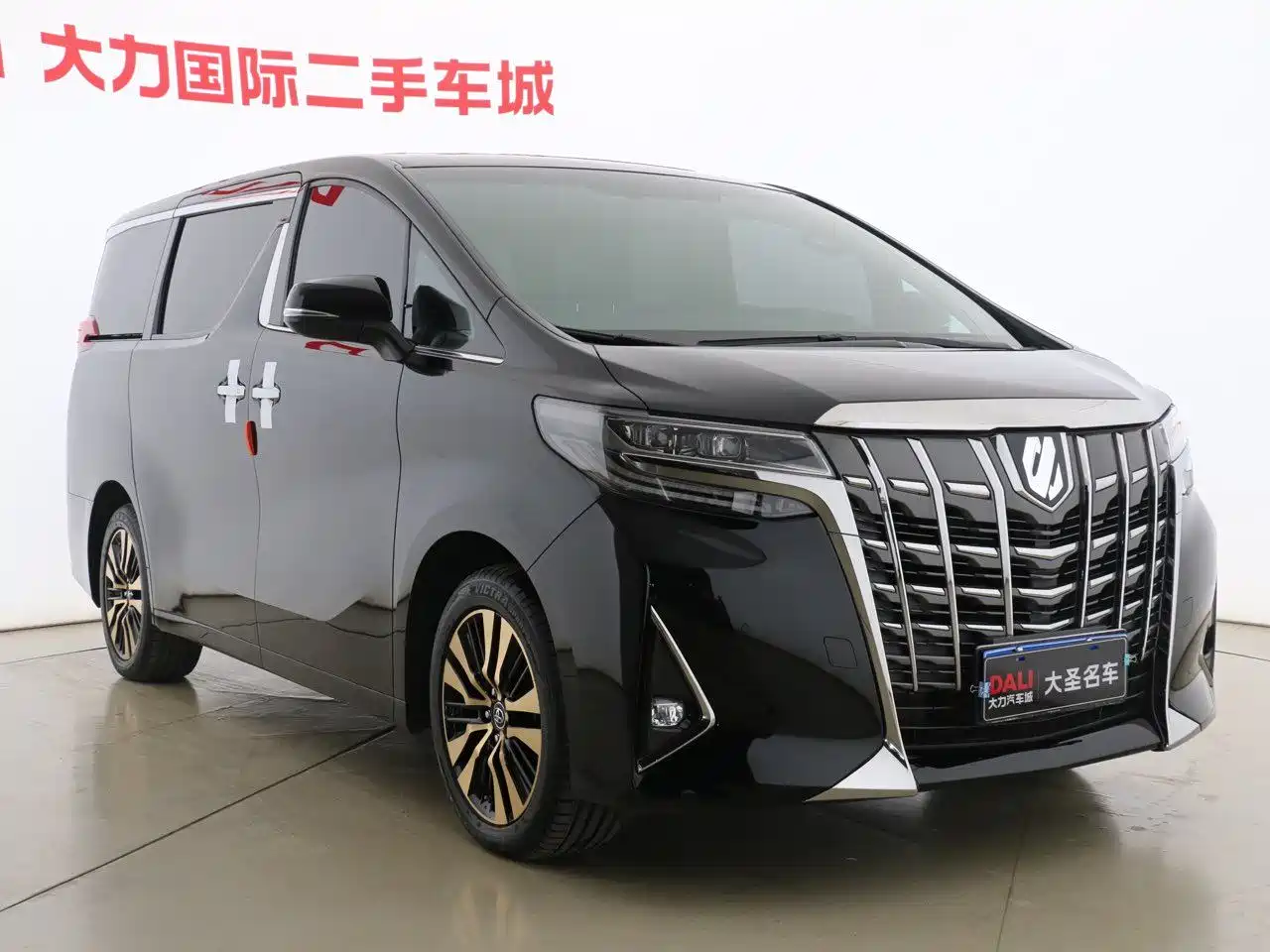 Toyota Alphard 2018 Facelift 3.5L Premium Edition фото 3