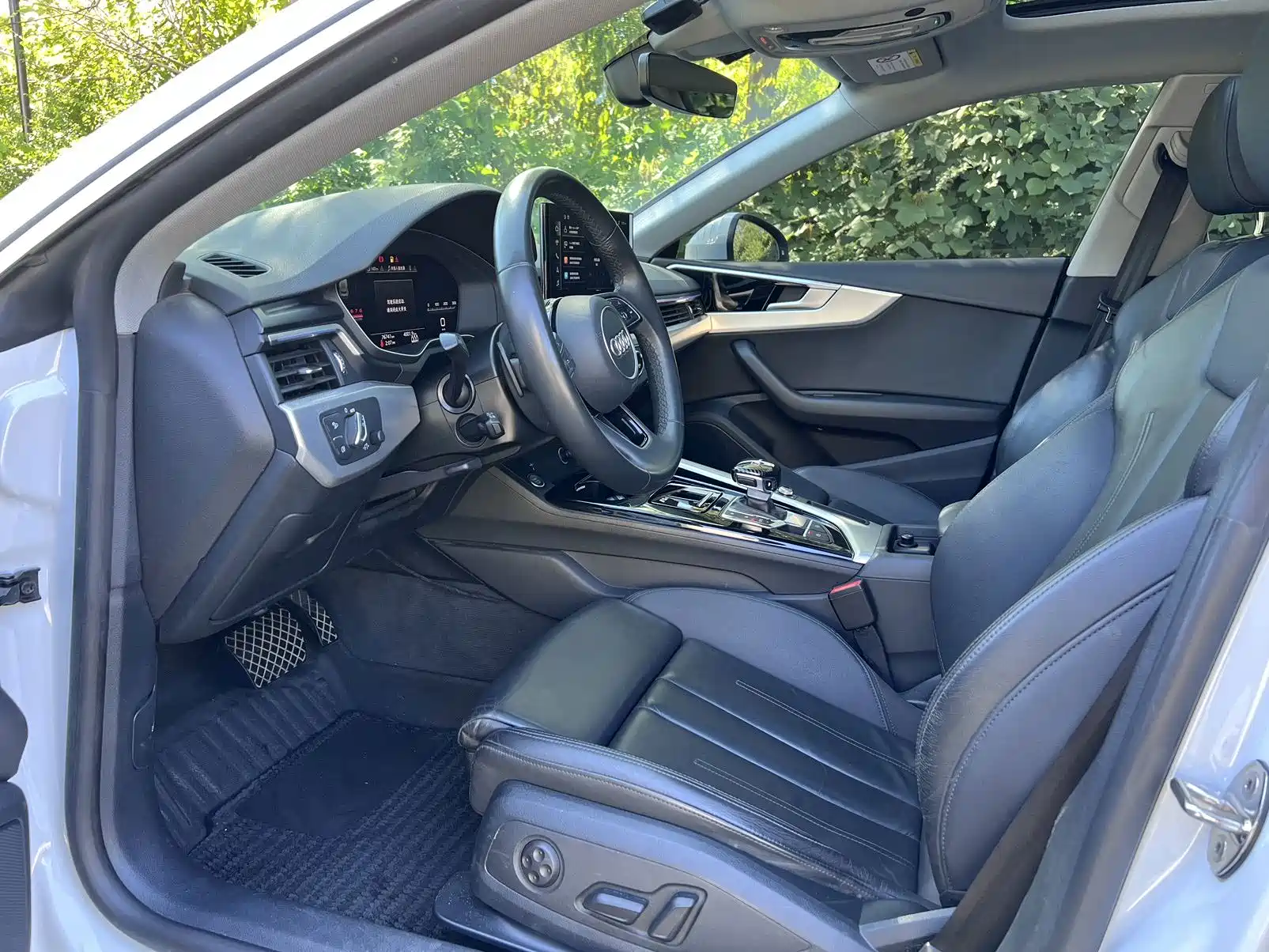 Photo 4 - Audi A5 (Import)