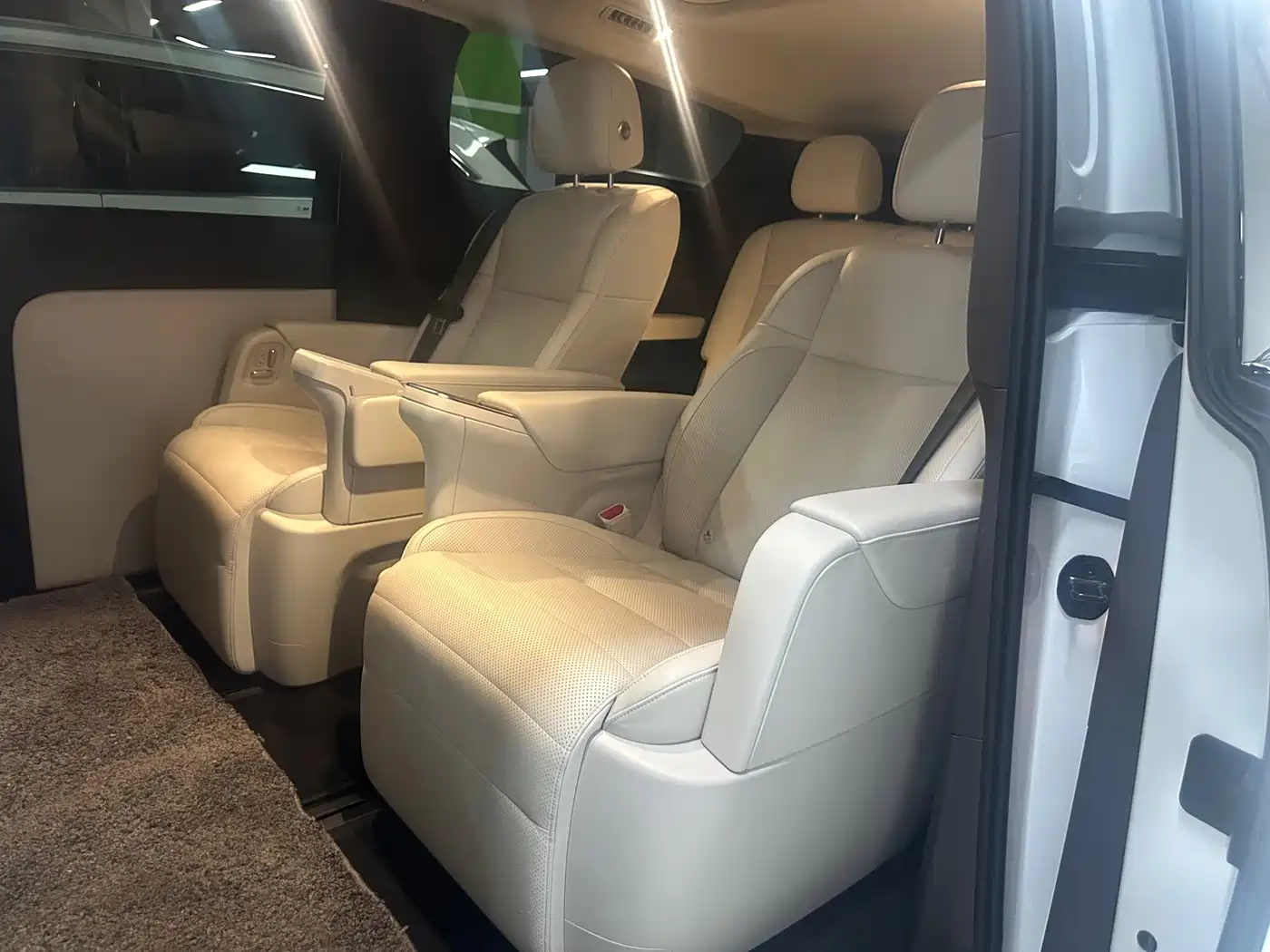 Li Auto MEGA 2025 2024 Ultra