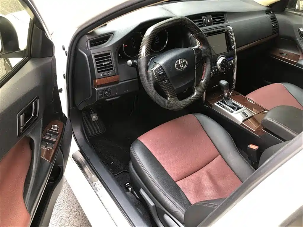 Toyota Reiz 2013 2.5S Elite Edition фото 7