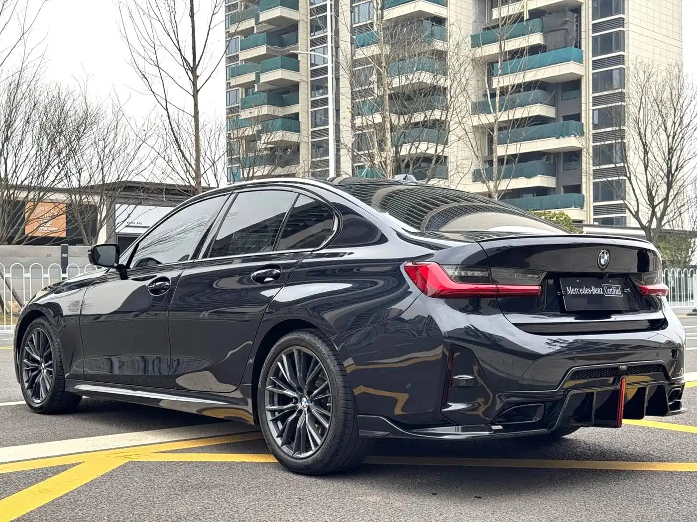 BMW 3 Series 2024 325Li M Sport Shadowline Package фото 7