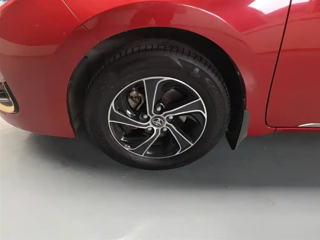Toyota Levin 2017 Facelift 185T CVT Elite (China V) фото 23