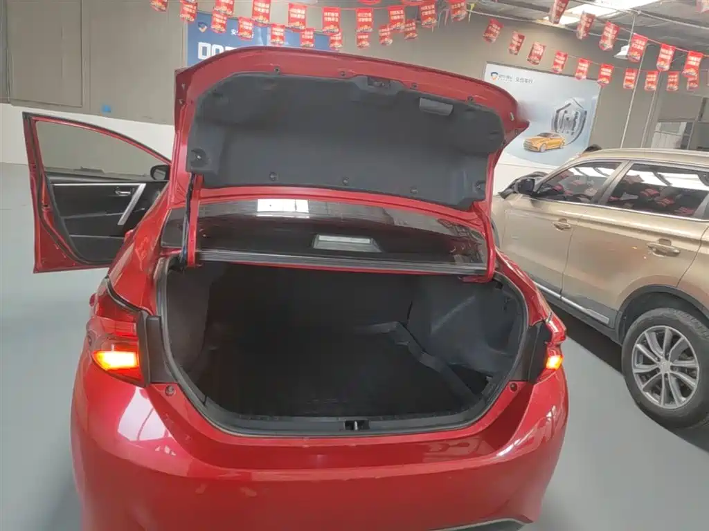 Toyota Levin 2017 Facelift 185T CVT Elite (China V) фото 19