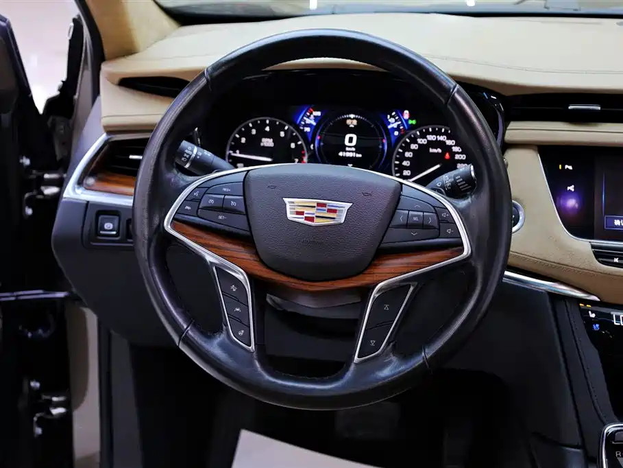 Cadillac XT5 2016 28T AWD Platinum Edition фото 23